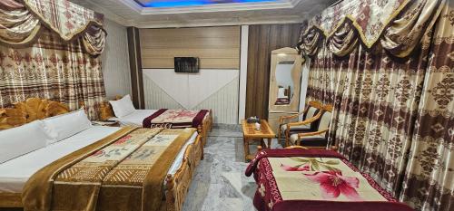 Gallery image of Almas Hotel Fizaghat Mingora Swat in Swat