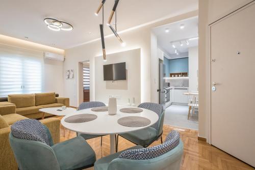 Dream Athens Stay Cozy 3BR with balcony
