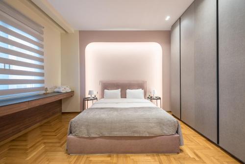 Dream Athens Stay Cozy 3BR with balcony