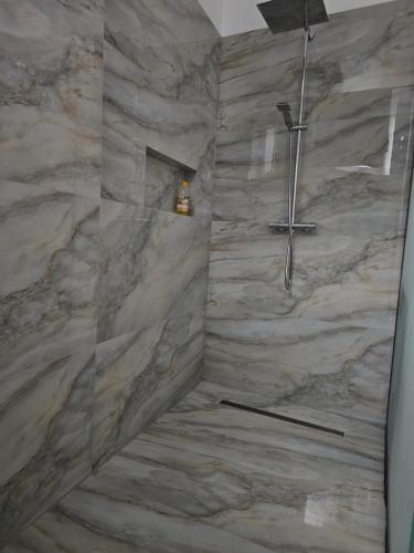 Ένα μπάνιο στο Apartament la casa zona centrala