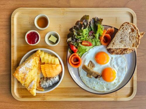 Jídlo v hotelu nebo okolí