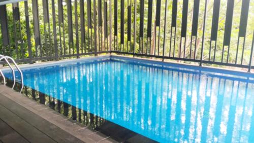 Kolam renang di atau dekat dengan Cordova Suites