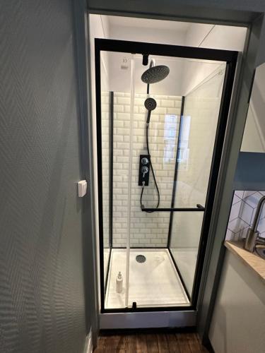 Ένα μπάνιο στο Émeraude 3