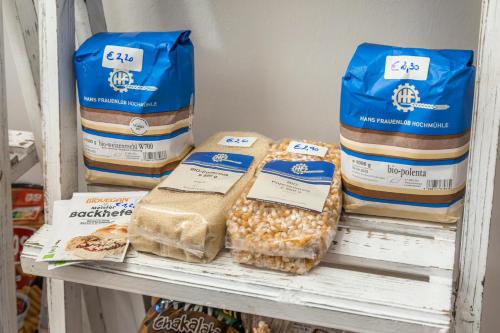 Billede fra billedgalleriet på Stadtbauernhof Salzburg - Ferienwohnung - Gut Unterleithen - farm & the city i Salzburg