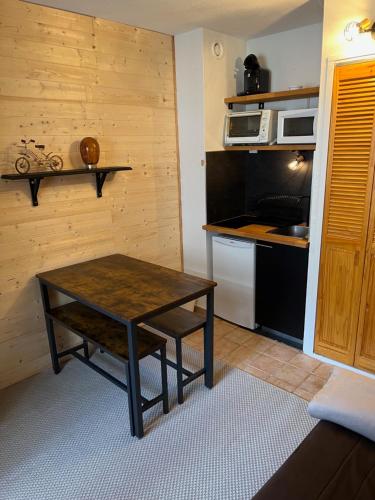 Η κουζίνα ή μικρή κουζίνα στο La Foux d'Allos, Studio 20m2, loggia, 5 personnes
