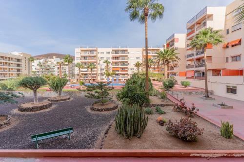 Central Los Cristianos Apartment with Pool Near Beach - Cris Sol