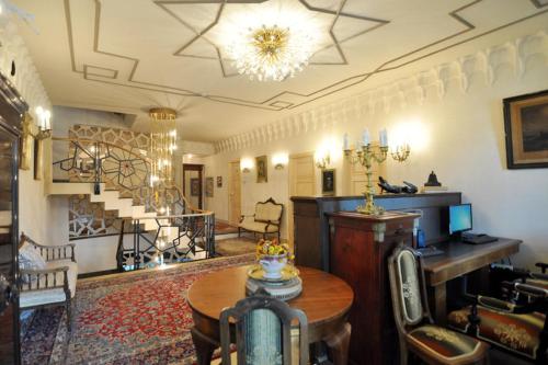 Imagen de la galería de Vinotel Boutique Hotel, en Tiflis
