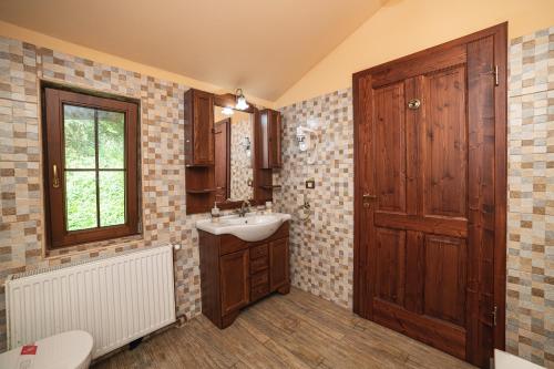 Ένα μπάνιο στο Casa Ardeleană