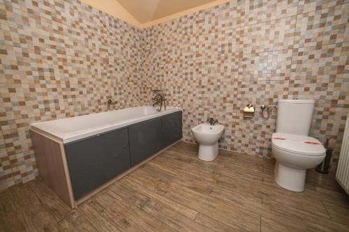 Ένα μπάνιο στο Casa Ardeleană