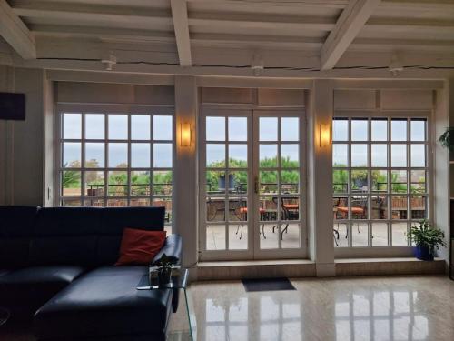 Photo de la galerie de l'établissement T3 Terrasse Avignon Intramuros Clim Wifi Barbecue, à Avignon