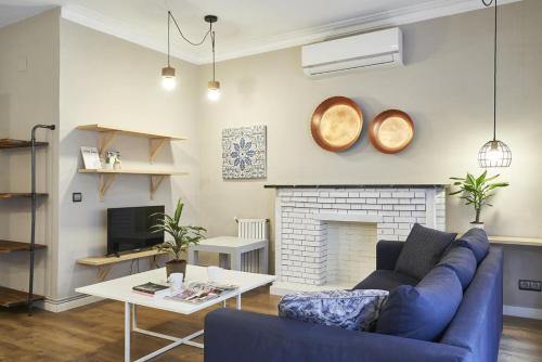 Spacious 3BRapartment in PobleSec with balcony