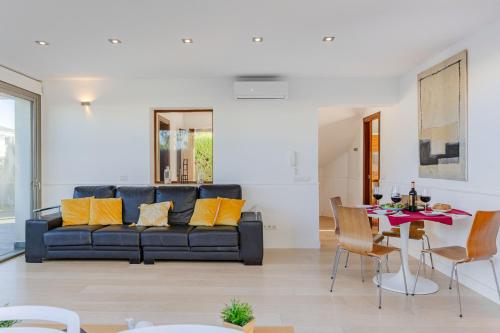 Villa Salines House