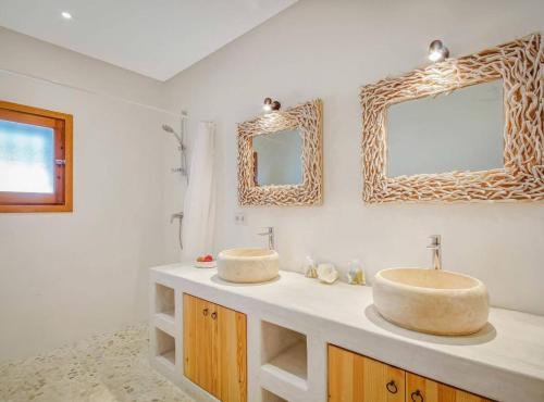 Villa Can Sunyer.Ibiza. photo 3