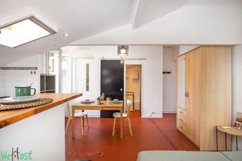 Photo de la galerie de l'établissement I LoveNice Escale entre Port & Plages -WIFI, à Nice