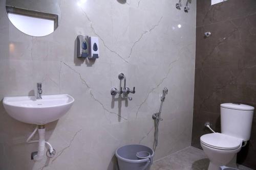 Ένα μπάνιο στο Aavasam - 3BHK- Gachibowli