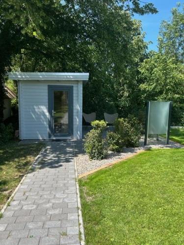 Taman di luar 15 Ferienwohnung Inselschatz mit Wallbox