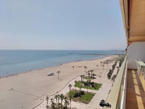 Apartamento frente a la playa