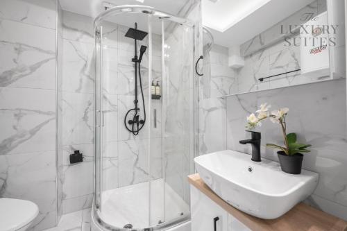 Danae, The Luxury Suites