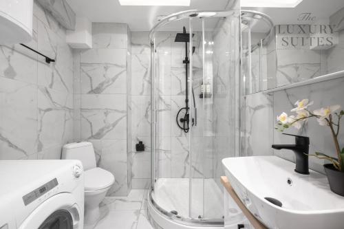 Danae, The Luxury Suites