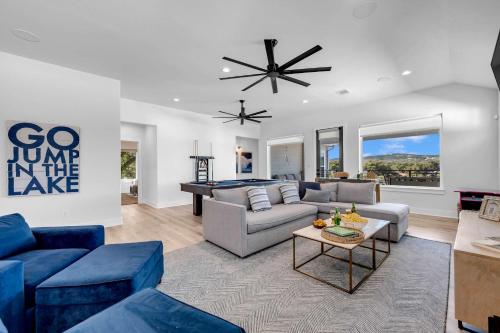 Χώρος καθιστικού στο Waterside 508 and Concierge Services