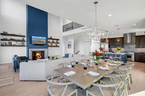 Η κουζίνα ή μικρή κουζίνα στο Lakeside 499 and Concierge Services