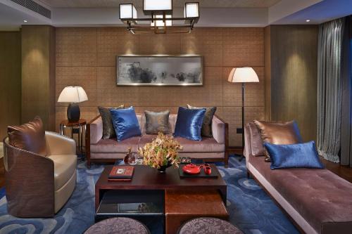 Ruang duduk di Mandarin Oriental Pudong, Shanghai