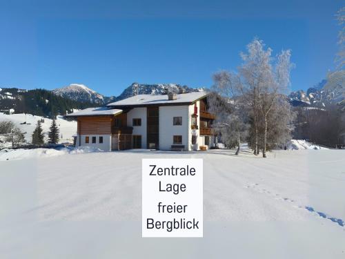Apartments Tannheim - bei Birgit Mariacher - inklusive Sommerbergbahnen - Infrarotsauna & Brötchenservice - zentral mit Bergblick