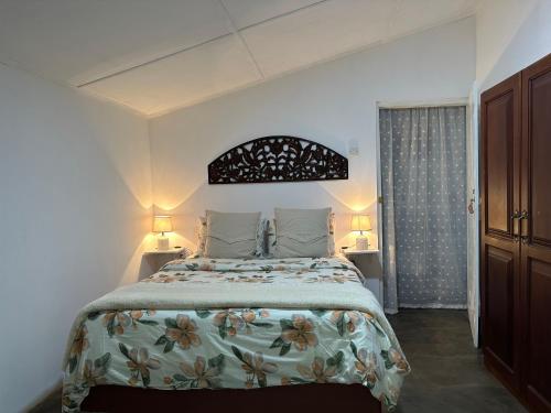 Ένα ή περισσότερα κρεβάτια σε δωμάτιο στο LAZA villa