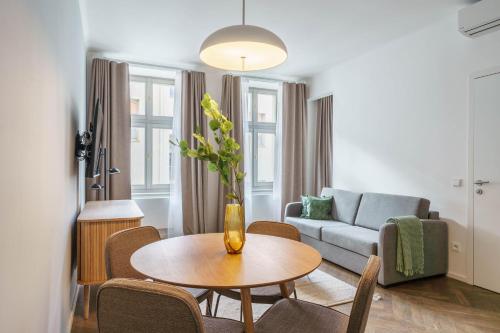 Limehome Prague Halkova