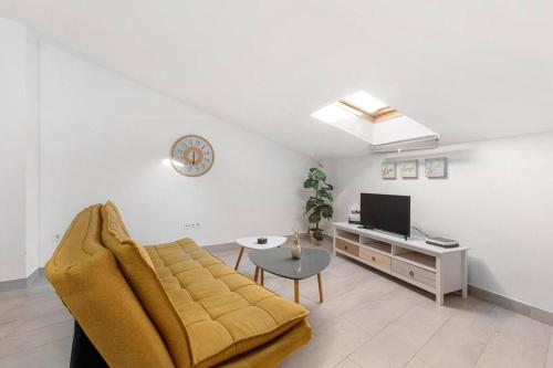 Trinidad 20 by Pineapple Homes