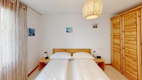 Apartment Piz Cotschen B