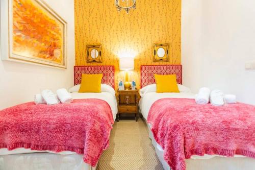 Colorful and Authentic Duplex in Seville