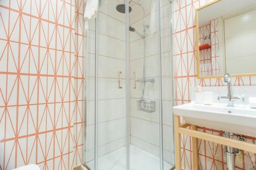 Colorful and Authentic Duplex in Seville