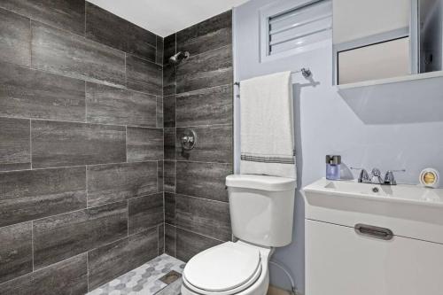 Ένα μπάνιο στο Marina Luxury Rooms #1