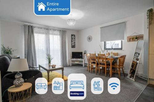 Μια τηλεόραση ή/και κέντρο ψυχαγωγίας στο One and Two Bed Apartments Slough near Heathrow