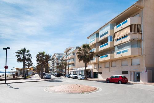Madeinterranean Beach- Higueron Front Line Apartment
