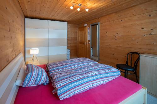 Postel nebo postele na pokoji v ubytování Haus zum Hof
