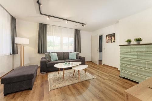 Ein Sitzbereich in der Unterkunft Neues Luxus APARTMENT DACHSTEIN - Ramsau am Dachstein - inklusive SOMMERCARD !