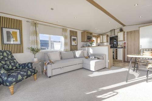 Posezení v ubytování Seaview Holiday Let - Vale Holiday Park at Cardiff Airport