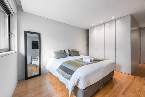 NEW LUX 2BR Flat Free Parking Cedofeita Porto