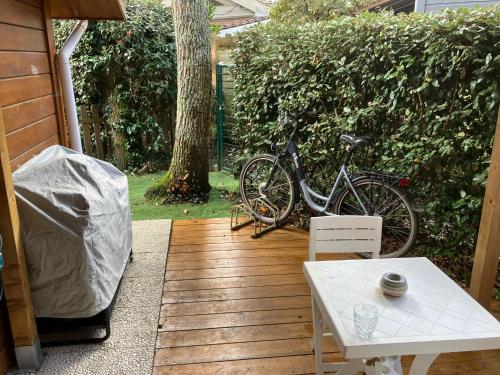 Photo de la galerie de l'établissement Charmante chambre indépendante, terrasse et entrée privative, à Gujan-Mestras