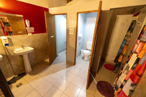 Kylpyhuone majoituspaikassa Mistico Hostel 23