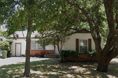 Κήπος έξω από το Cozy 3 Bedroom In Prime Location!