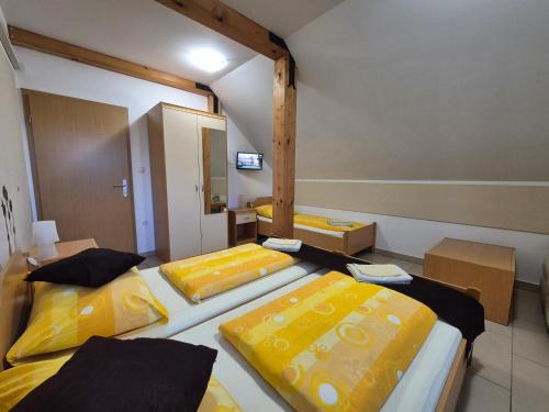 Una cama o camas en una habitación de Apartments Furman - SELF CHECK-IN
