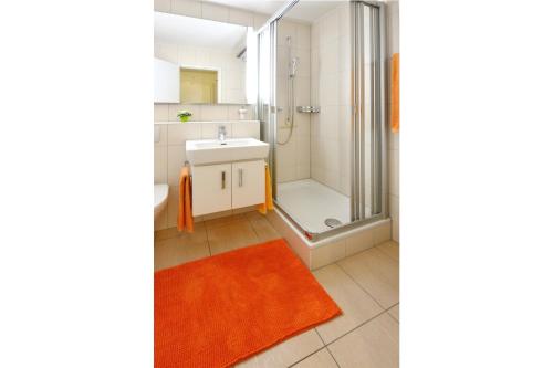 Bilik mandi di Ferienwohnung St. Moritz
