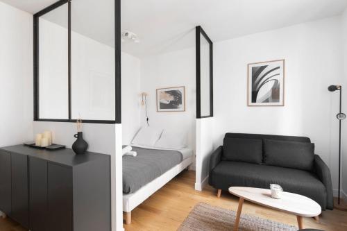 GuestReady - Cozy Parisian Escape for 2