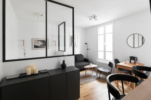 GuestReady - Cozy Parisian Escape for 2