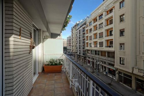 Amplio apartamento en Gros con parking privado