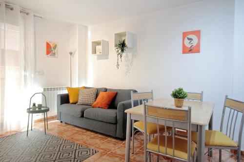 Piso coqueto con PARKING y BALCON