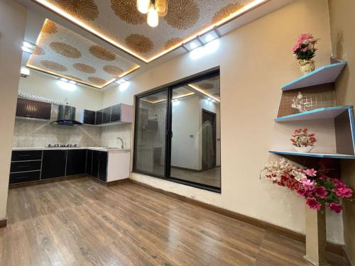 Gallery image of Paragon Penthouse in Ado Rāi